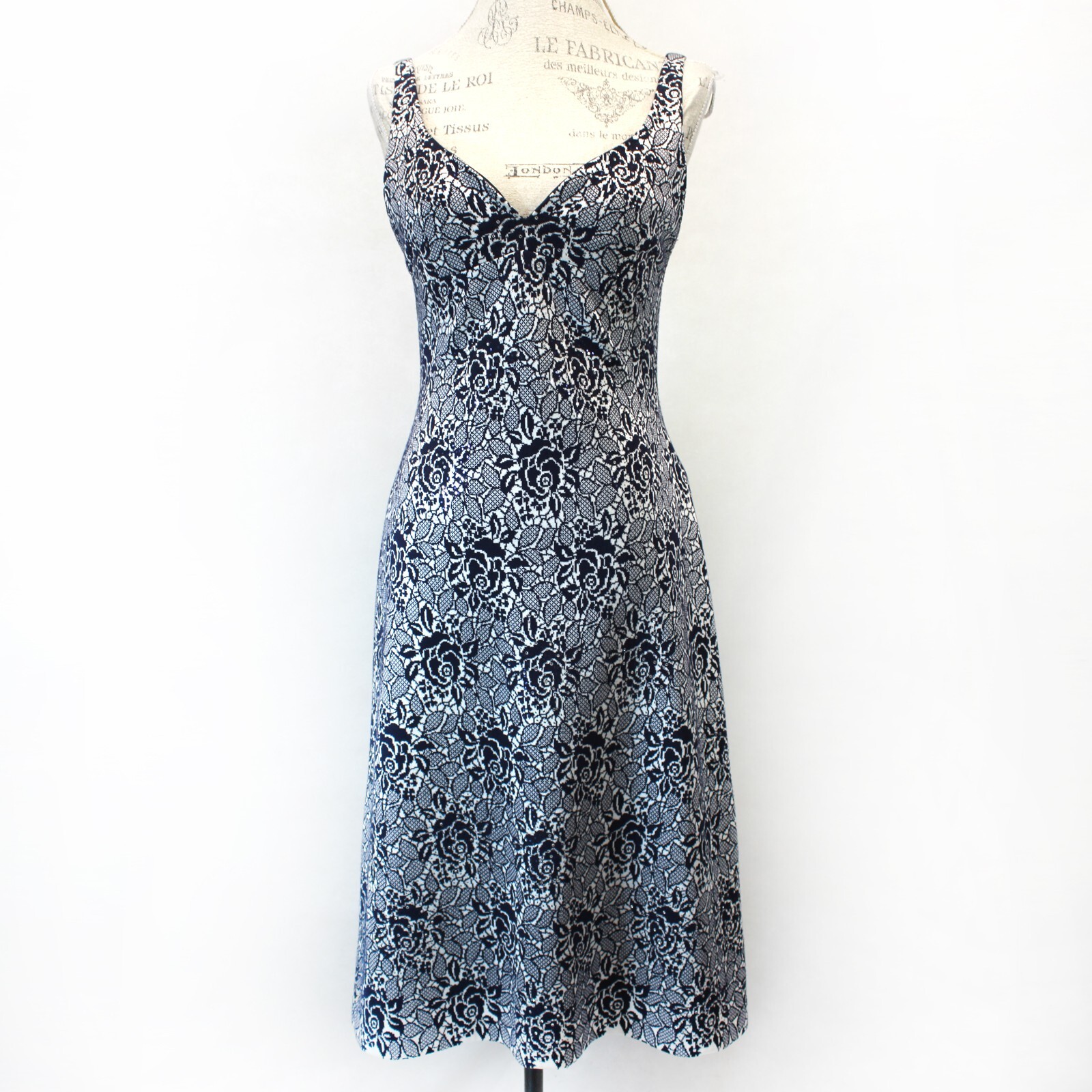 Evening Slim Elegant Beaded Floral Zip Dress Small No label