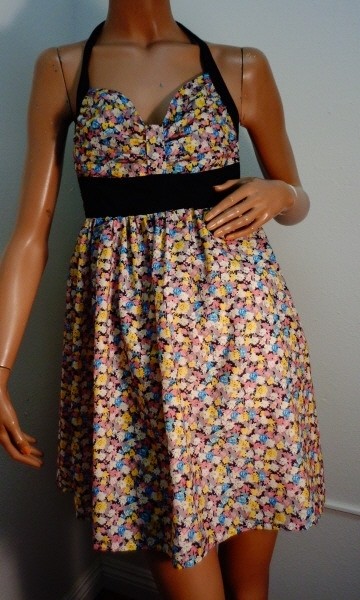 Sundress Alythea dress sz M flowers halter Summer floral