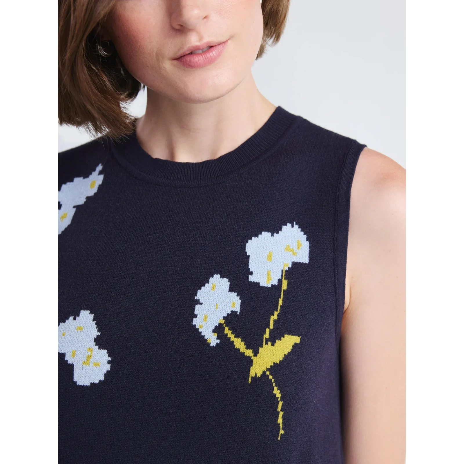 Free Assembly Women’s Sleeveless Navy Floral Jacquard Mini Sweater Dress M/L/2XL