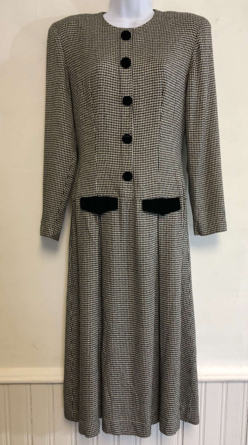 Vintage womens Fit & Flare Houndstooth Riding Dress Size 6 Pleated S.G. Gilbert
