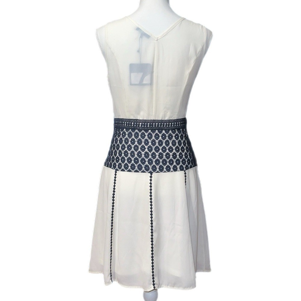 Ryu – Sheer Crocheted Appliqué Party Dress – Size Small