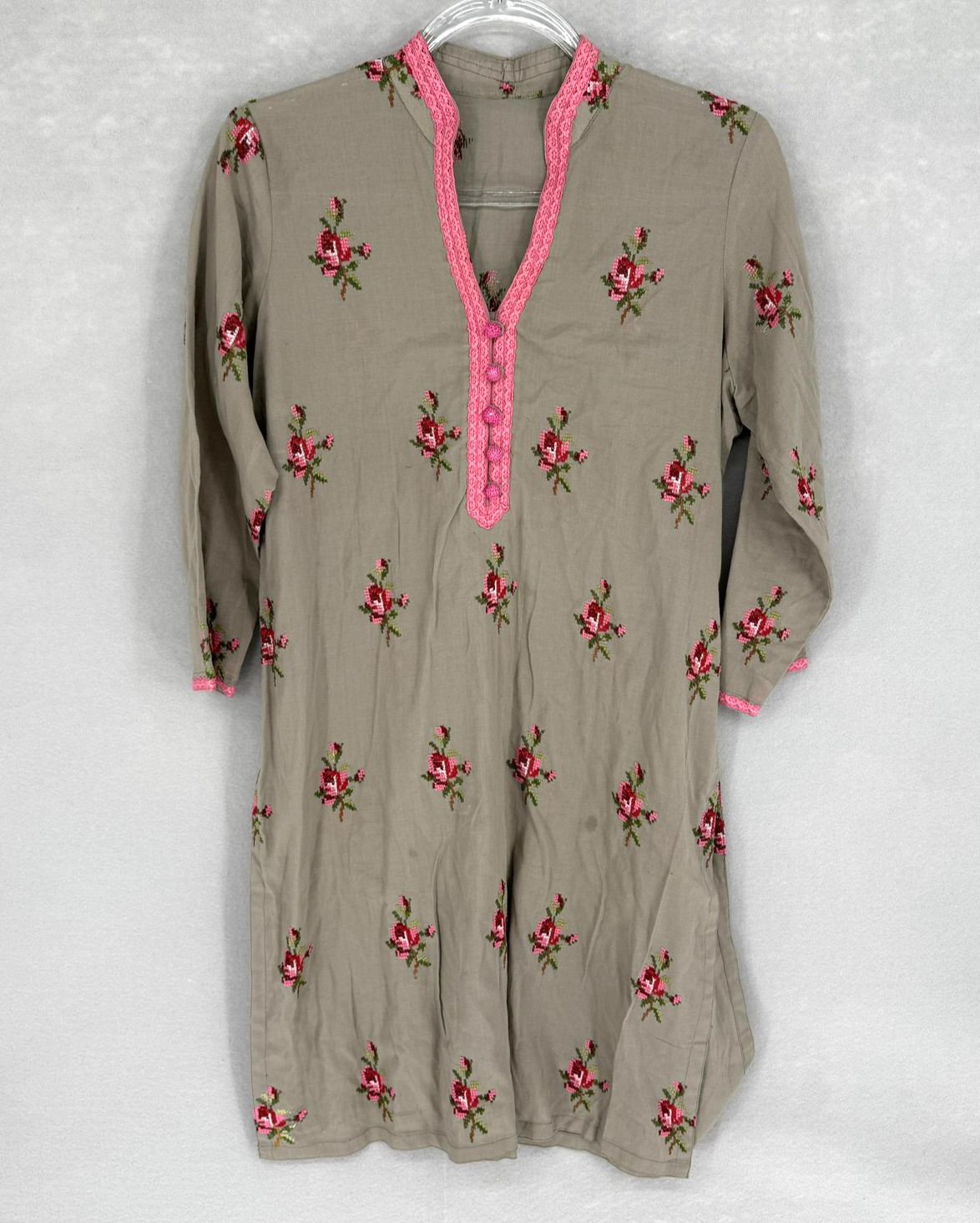 Boho Tunic Dress Womens Medium Gray Floral Embroidered Shift 3/4 Sleeve V Neck