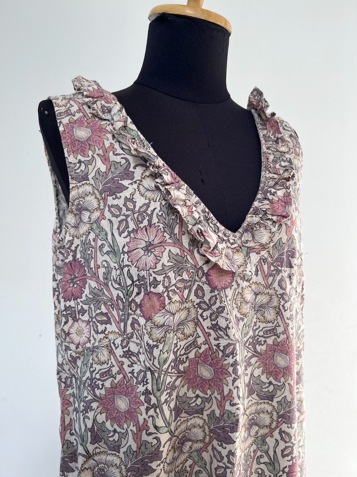 ‘Morris & Co’ Linen/Viscose Sleeveless Unlined Floral Dress by Next – Size 10