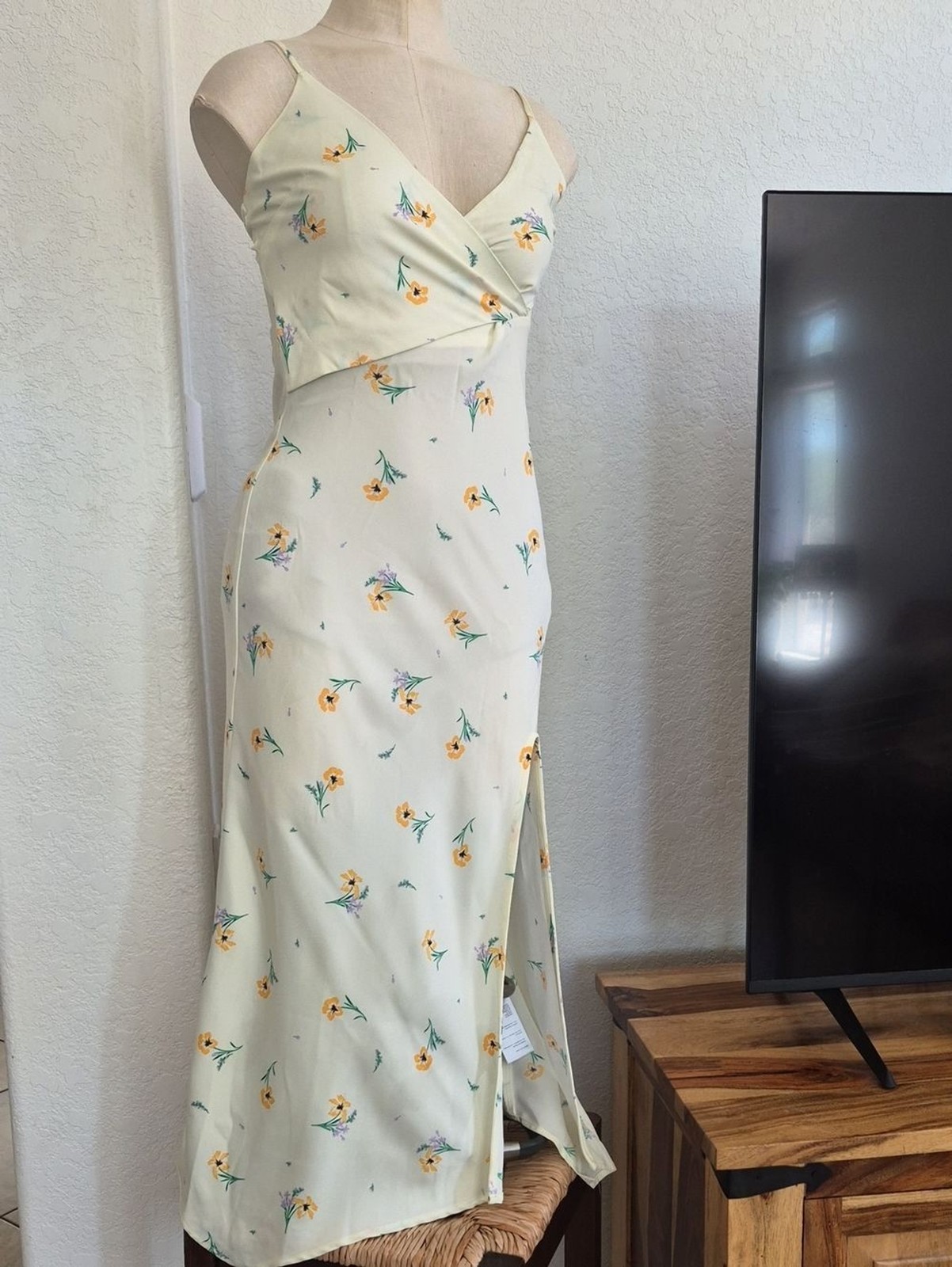 Urban Outfitters Kelly Surplice Midi floral Dress Sz XSmall