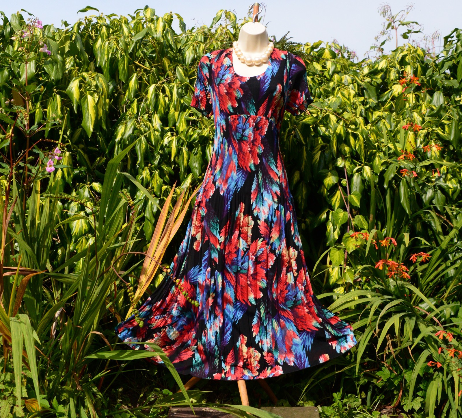 CHESCA SIZE,3,BLACK VIBRANT COLOURS,CRINKLE,PLEAT,DRESS,WEDDING,HOLIDAY🏝️