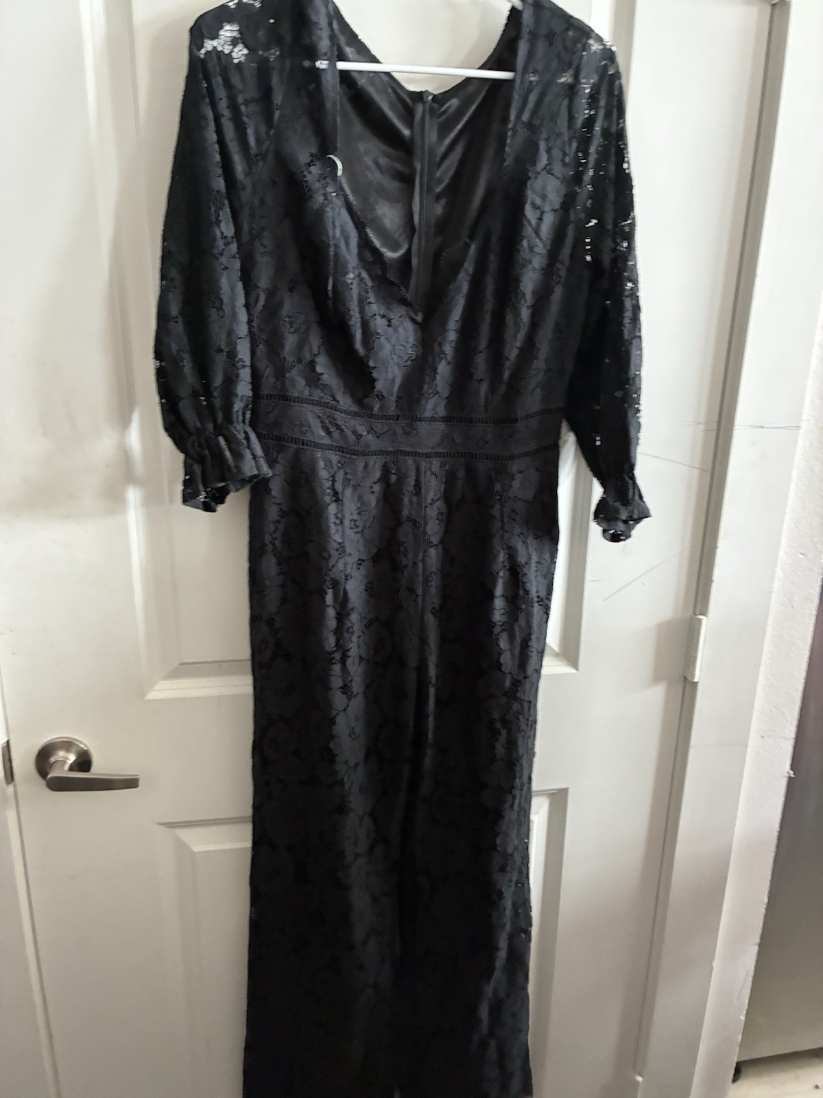 SooLinen Black Floral Lace Linen jumpsuit V-Neck 3/4 Sleeve Zip Lined M P2P-17.5