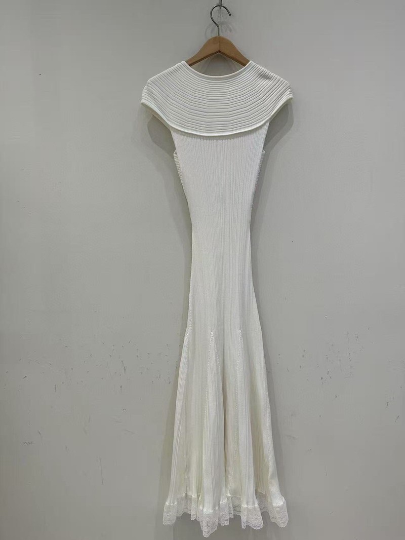 Self-Portrait Lace patchwork V-neck cut-out long knitted Dresses