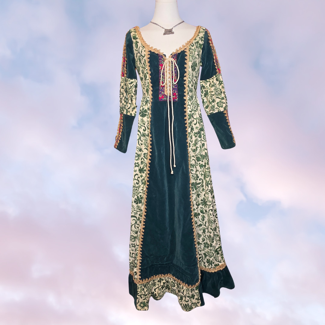 Vtg 60s Black Label GunneSax Irish Princess Green Velvet Floral Festival Dress 9