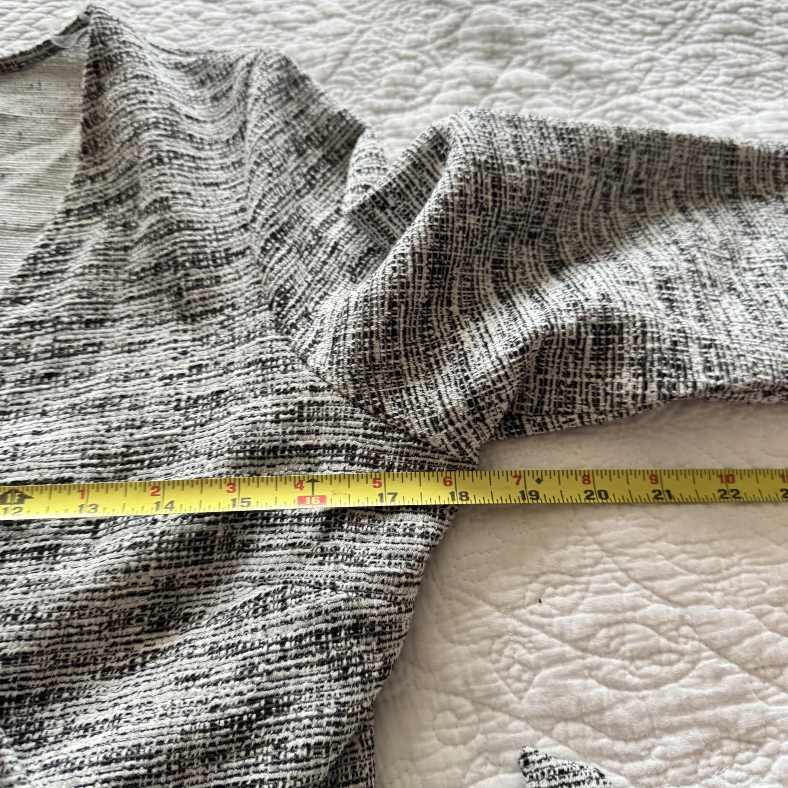 Gilli Dress Womens Large Gray Wrap 3/4 Sleeve Ruffle Hem Knee Length Old Money