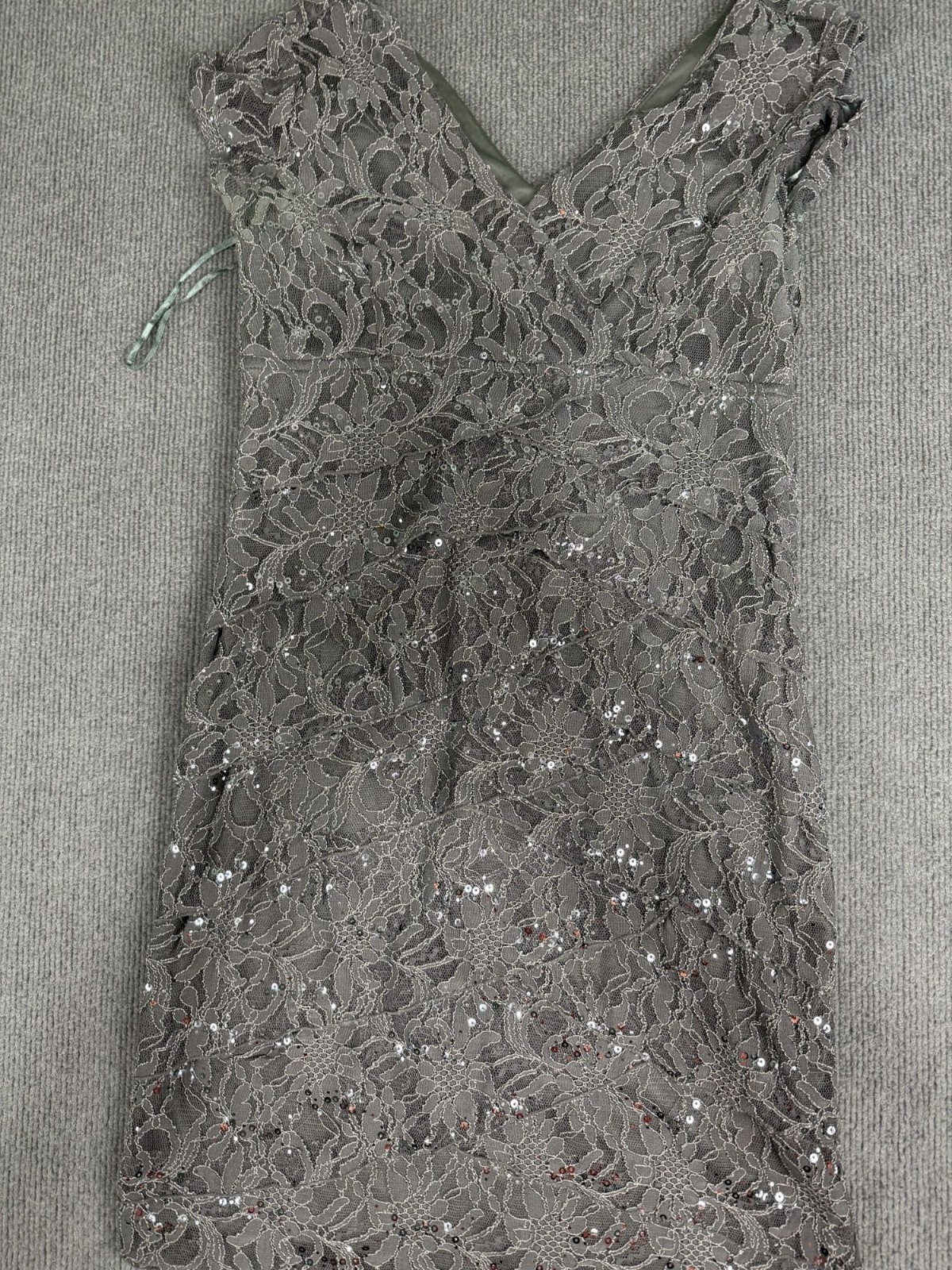 Scarlett Gray Lace Sequin Tiered V-Neck Cocktail Dress Size 16