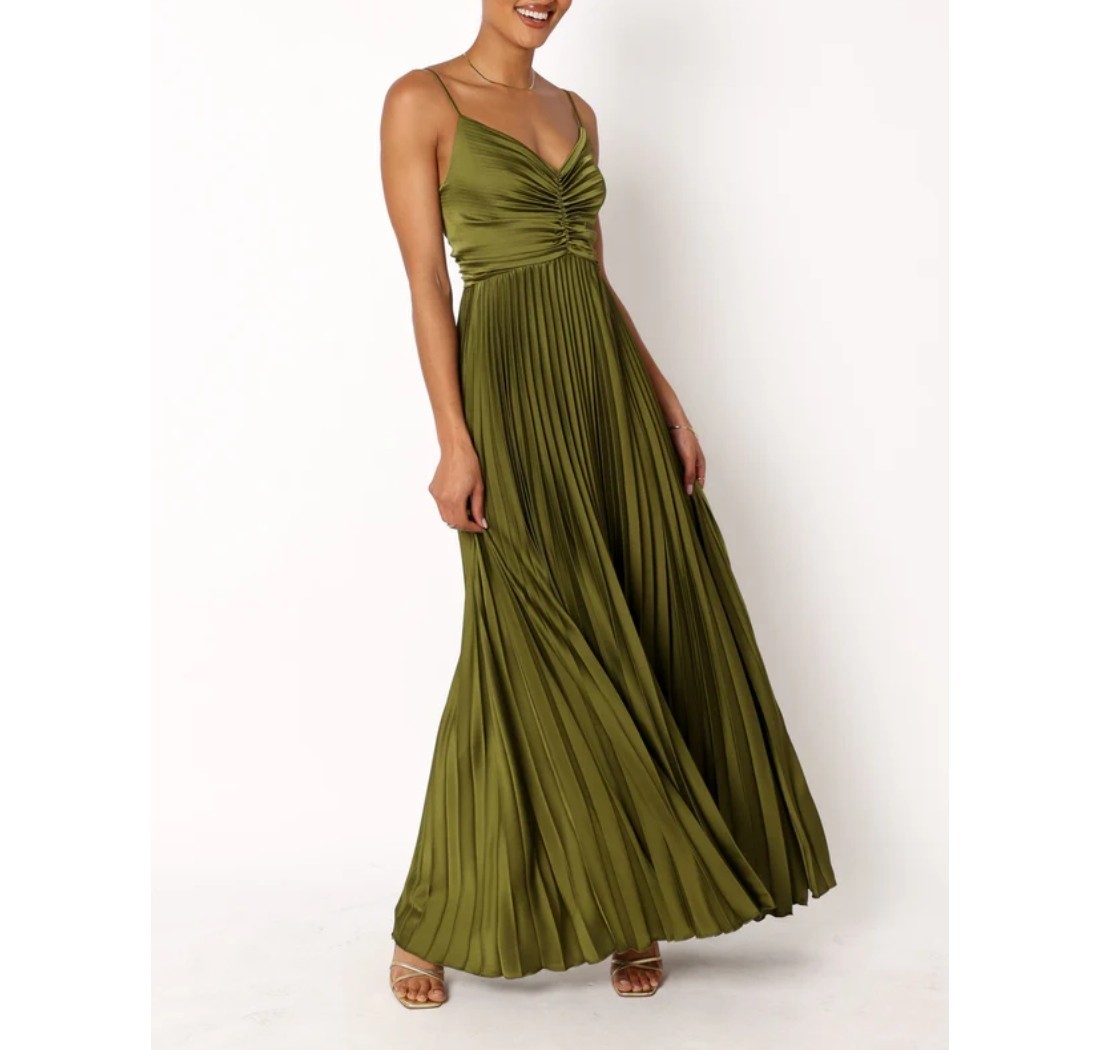 Petal & Pup Naira Pleated Maxi Dress Palm Green Wedding Bridesmaid Size 8 NWT