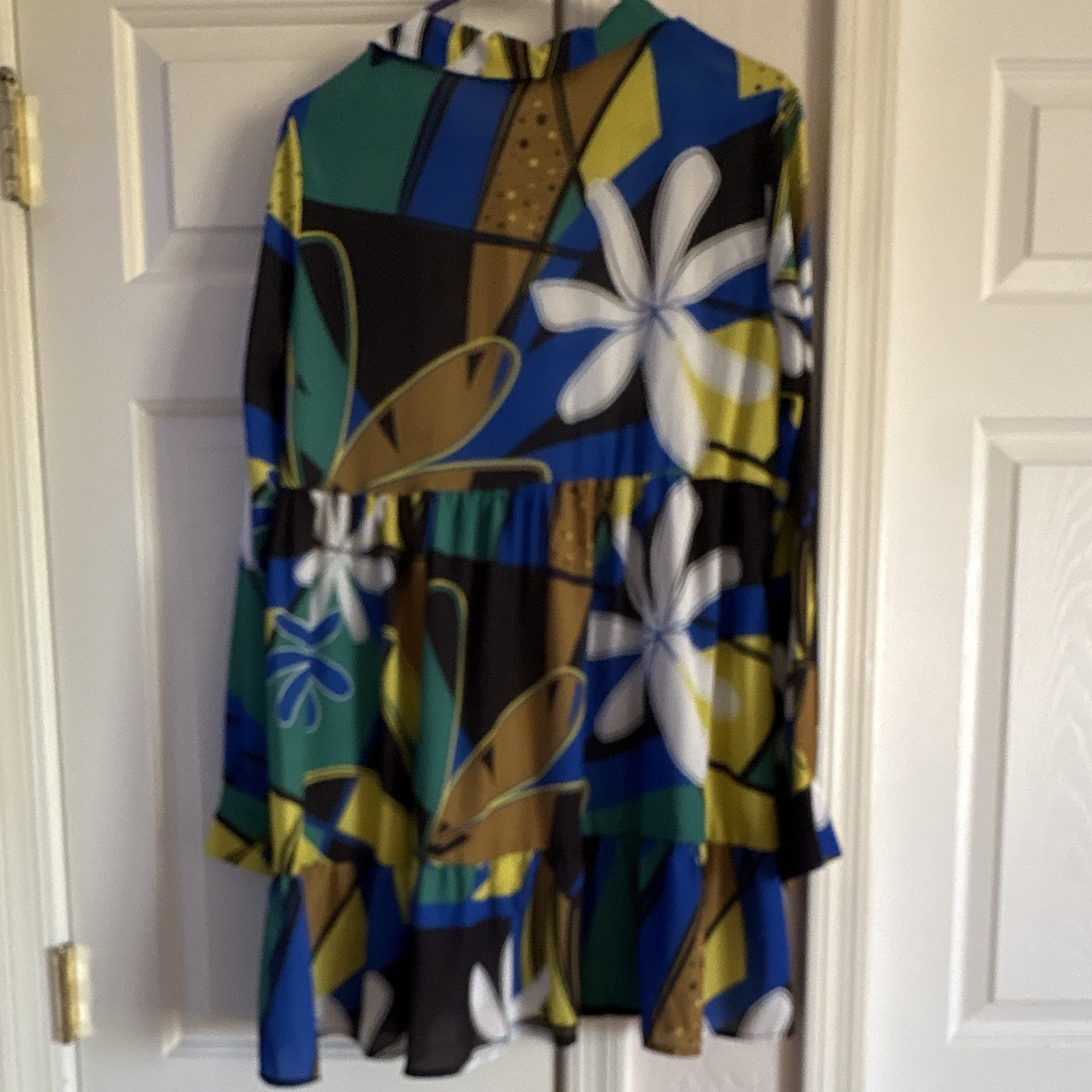 Missing Polynesia S/M Multicolor Floral Collared Long Sleeve Button Down Dress