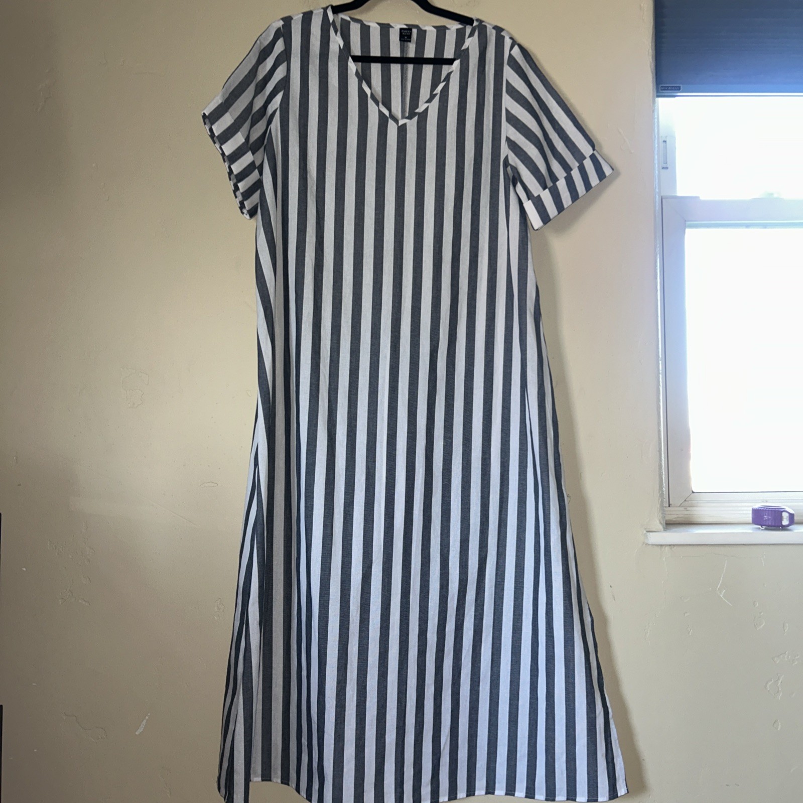Emery Rose Woman’s Grey / White Stripe Short Sleeve Maxi Dress Sz XL NNT
