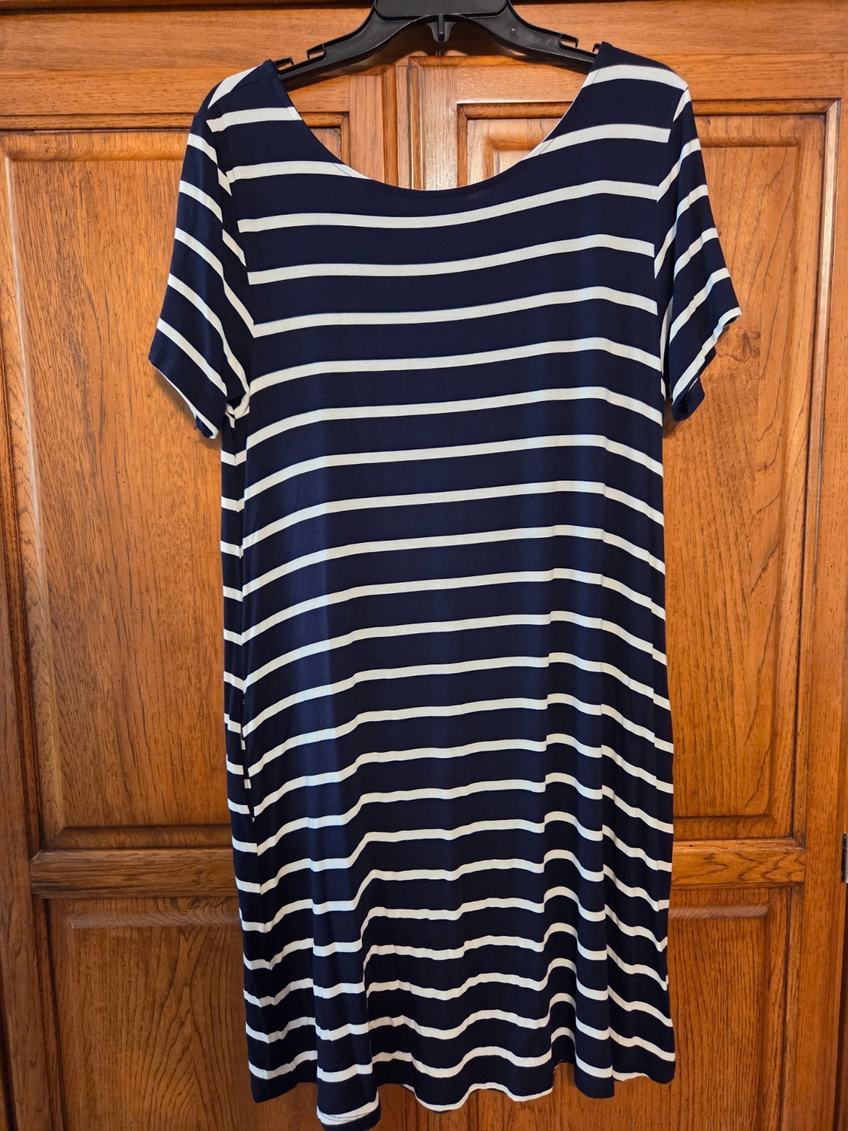 Yelete Navy & White striped t-shirt Dress w/ Pockets Criss cross straped back Lg
