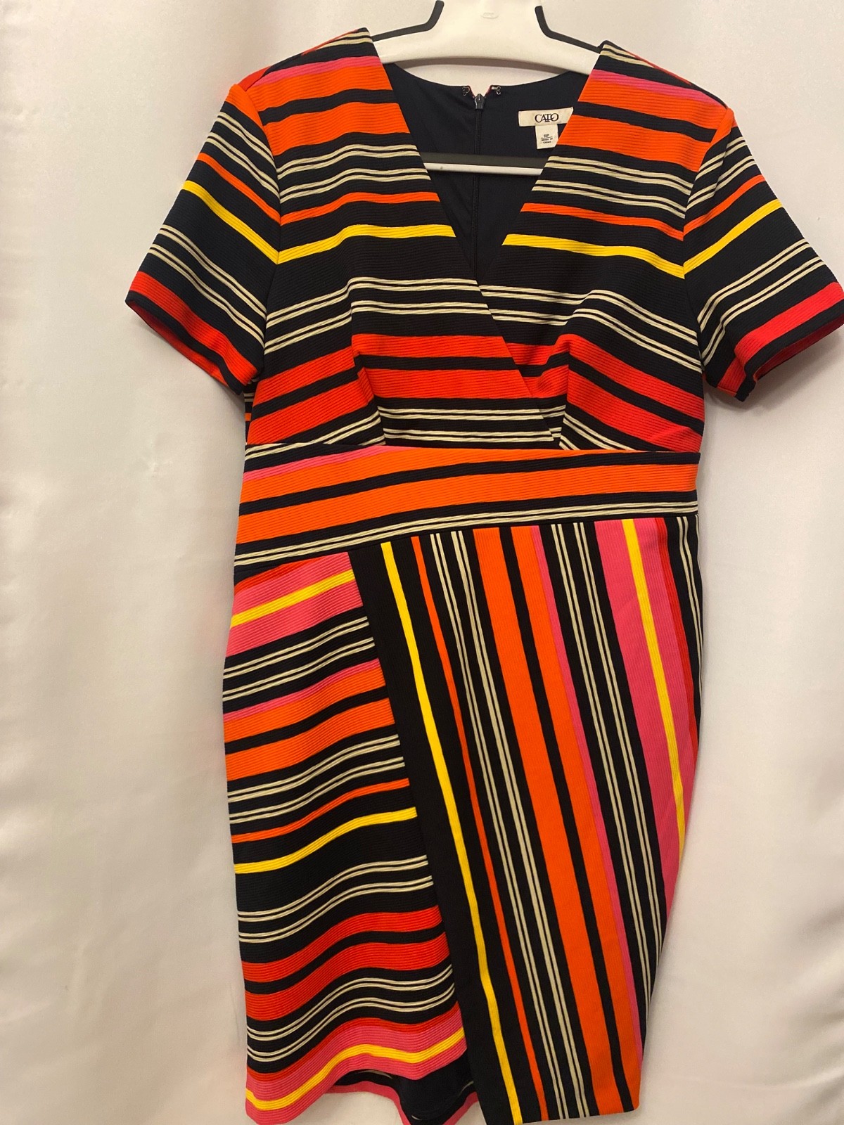 Size 14P Dress Striped Pattern V- Neck Silhouette Comfortable Office Casual Fit