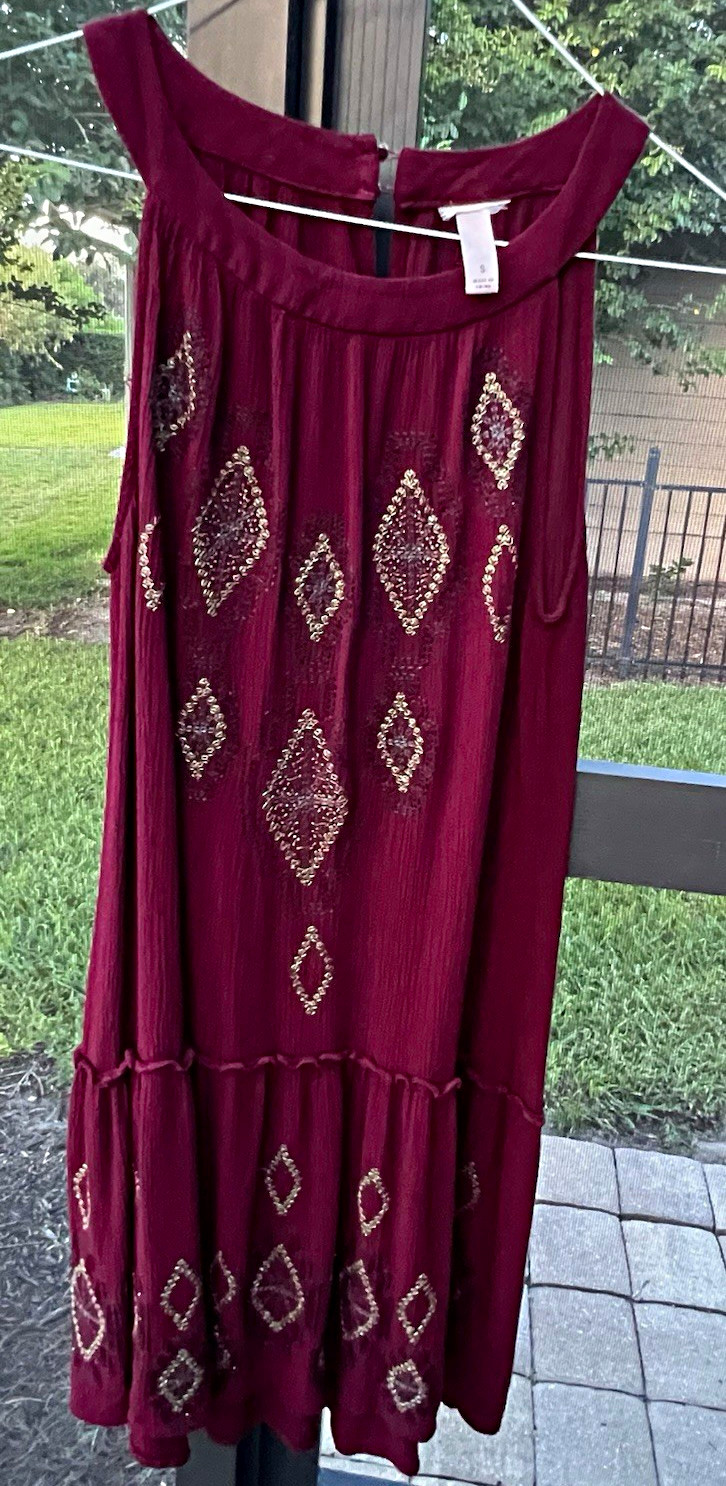 Women’s Burgundy Embroidered Boho Sleeveless Shift Dress Size Small Rayon