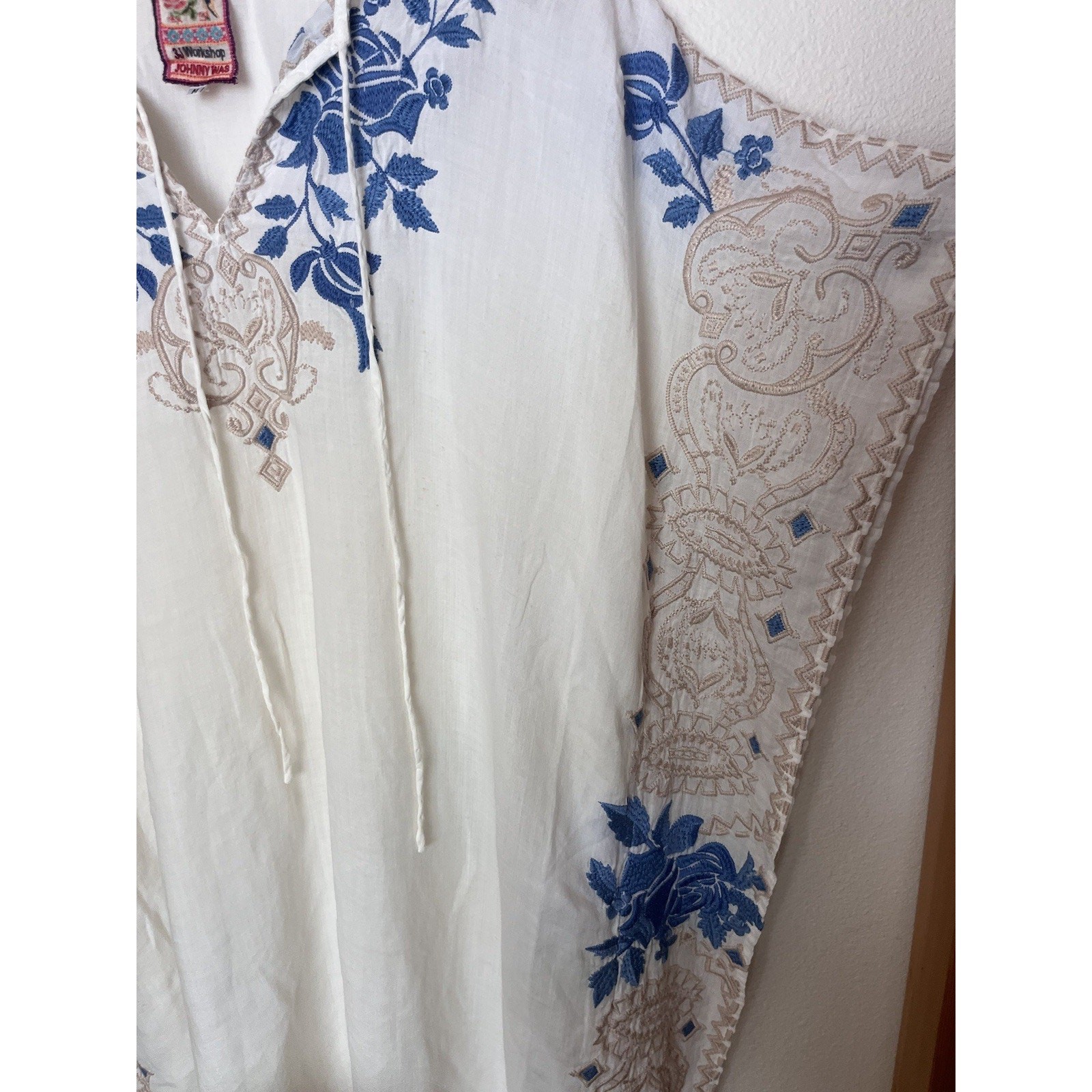 Johnny Was 3J Workshop White Blue Beige Embroidered Kaftan Dress Size Medium