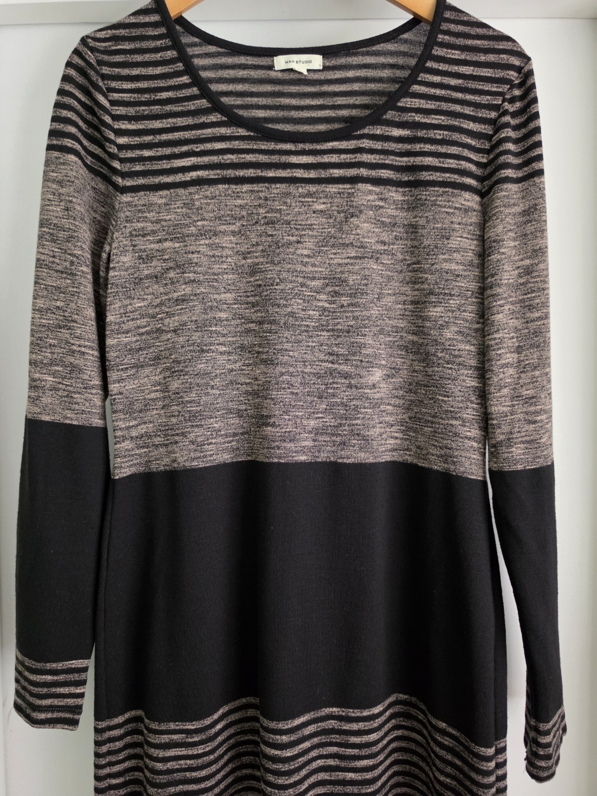 Max Studio Gray Black Long Sleeve Stretch Knee Length Sweater Dress Size Large