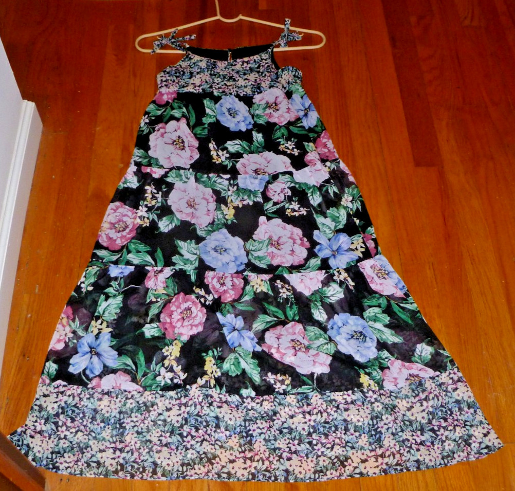 New Amy Byer (size 7) Long Flowing Empire Waist-Lined Dress Floral Design