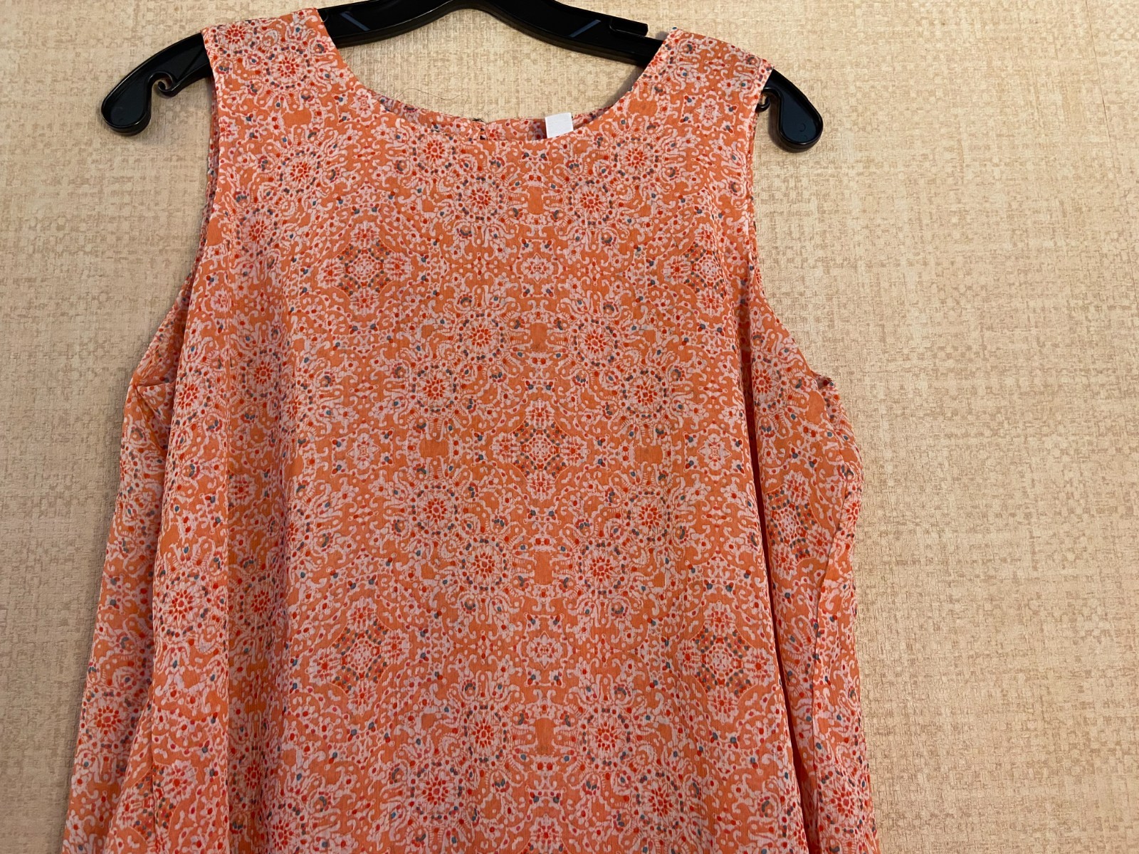 Fever sleeveless A-line shift short dress size M apricot with geometric print