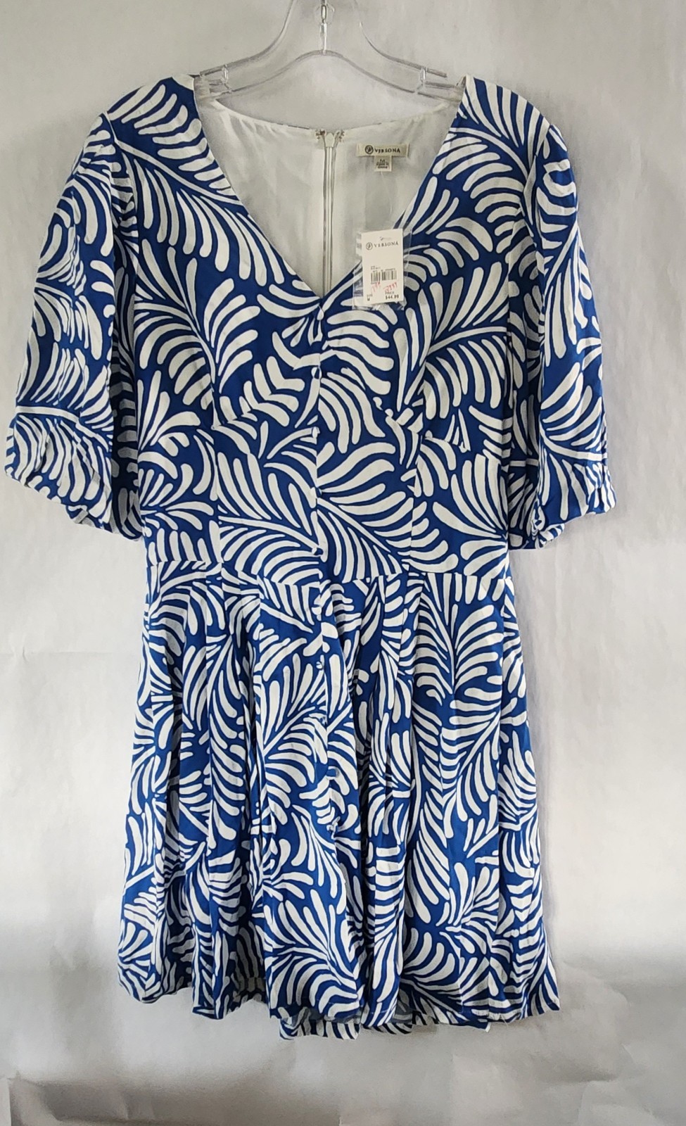 NWT Resort Vaca Cruise Versona M short Tropical vacation Cottage w/ pockets!!