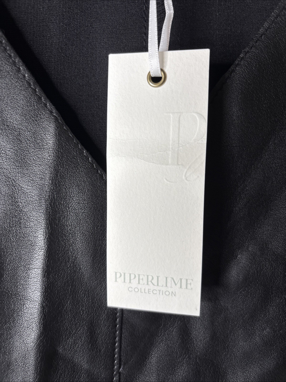 Piperlime Faux Leather Ponte V-neck Shift Dress Edgy Goth Mob Wife Black Medium