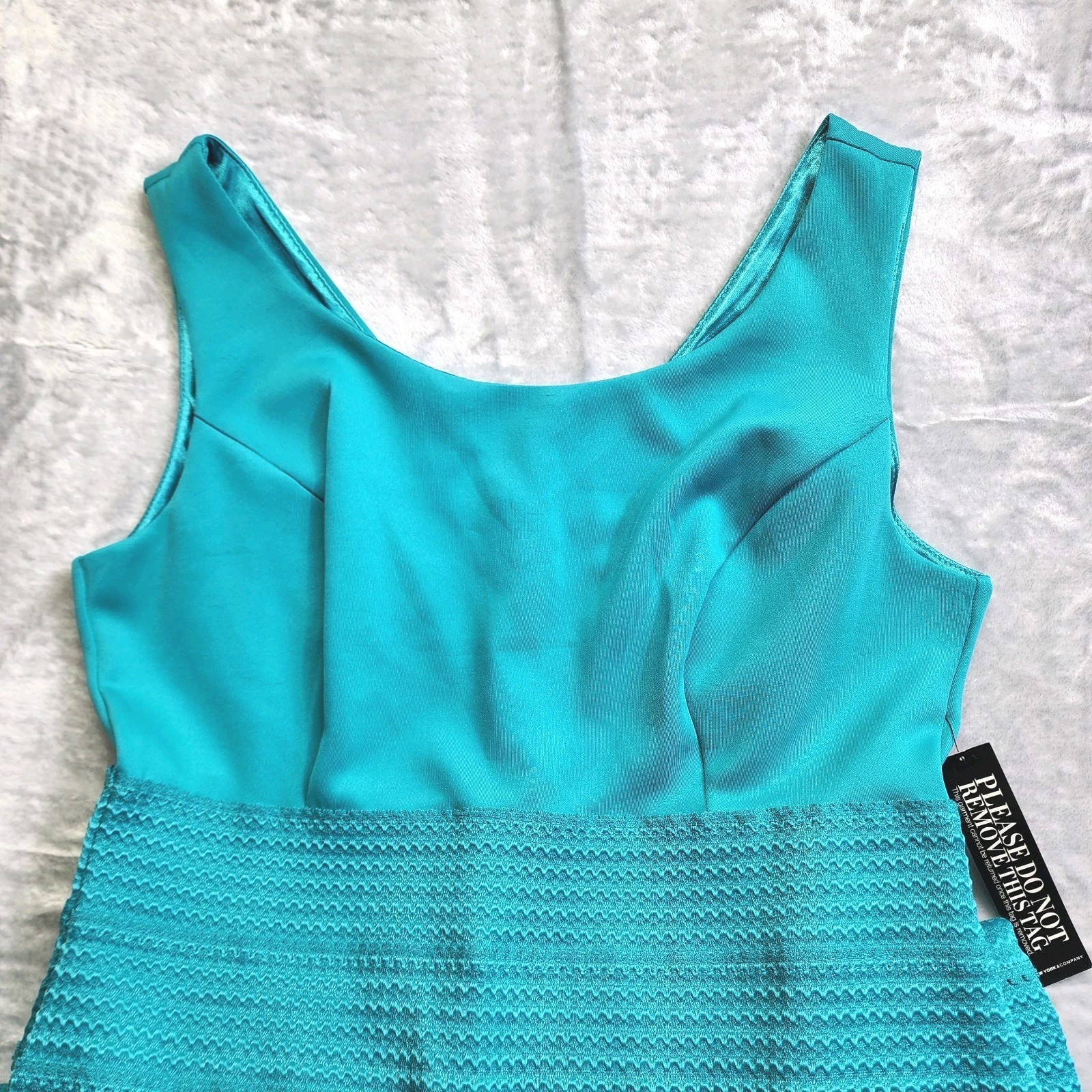 NY & Co Turquoise Sleeveless Sheath Dress M Stretch Classic Semi-Formal Cocktail