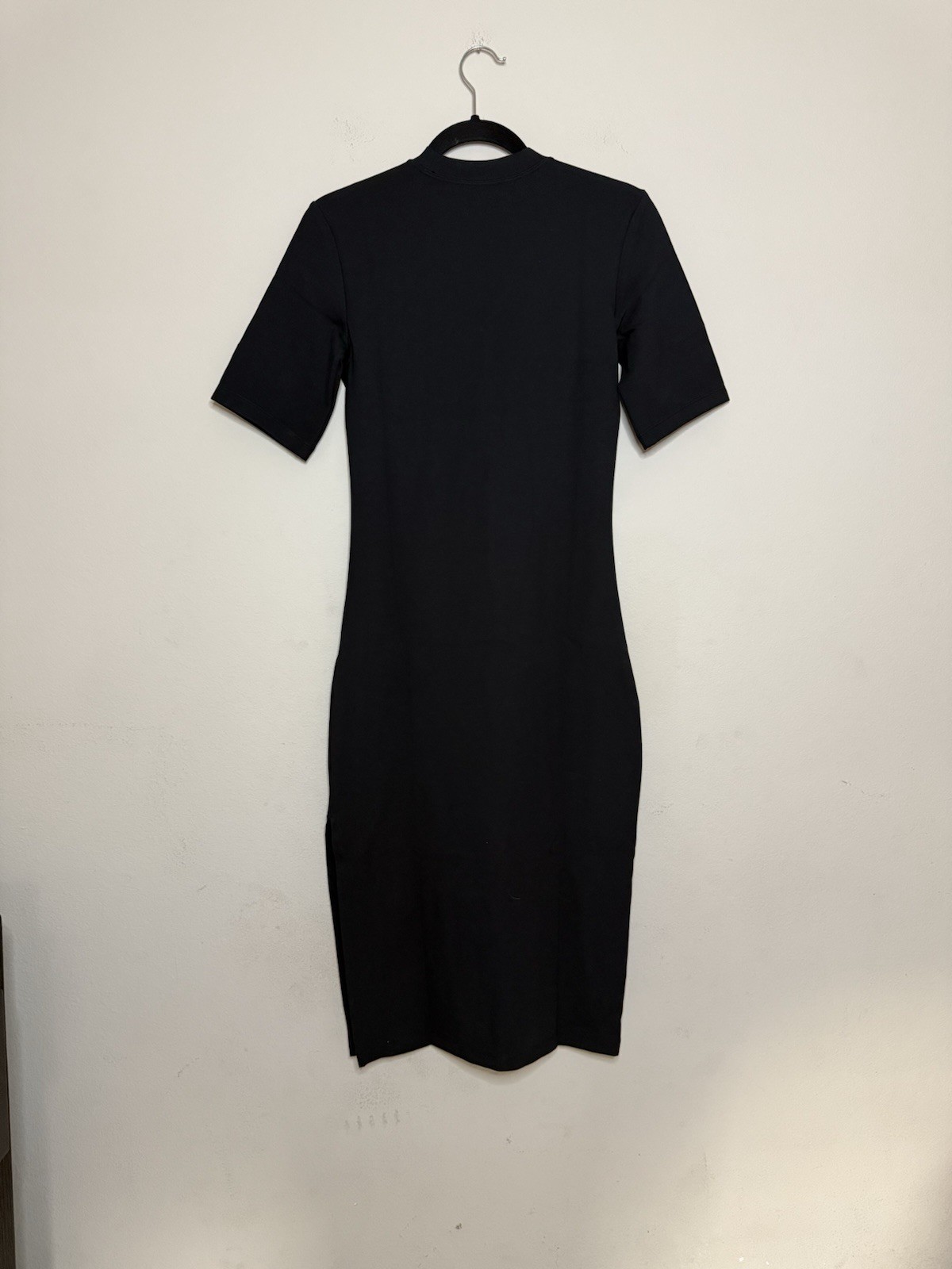 Nike Sportswear Essential Tight Crewneck Midi Dress NWT Black Small