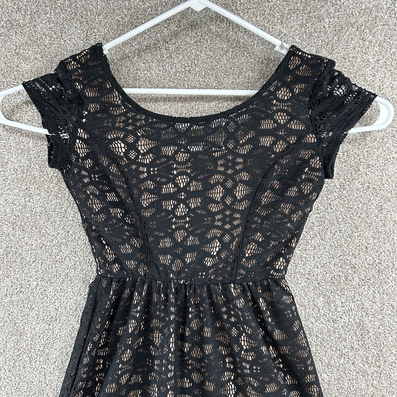 Speechless Junior Dress Size 5 Black Floral Lace Short Sleeve Back Zip Closure