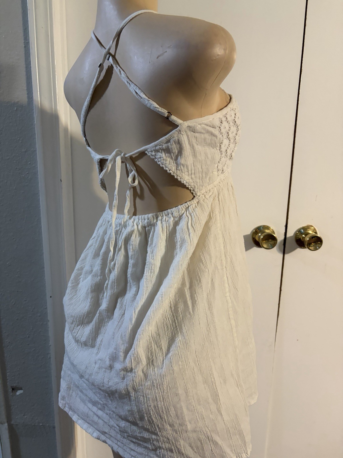 O’Neill White Solid Halter Sundress Lace Accent Open Back Tie Short Dress M