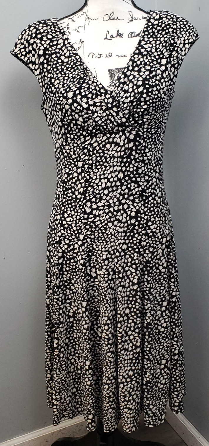 American Living Flare Dress Womens 6 Black White Spots Soft Padded Wrap V-Neck