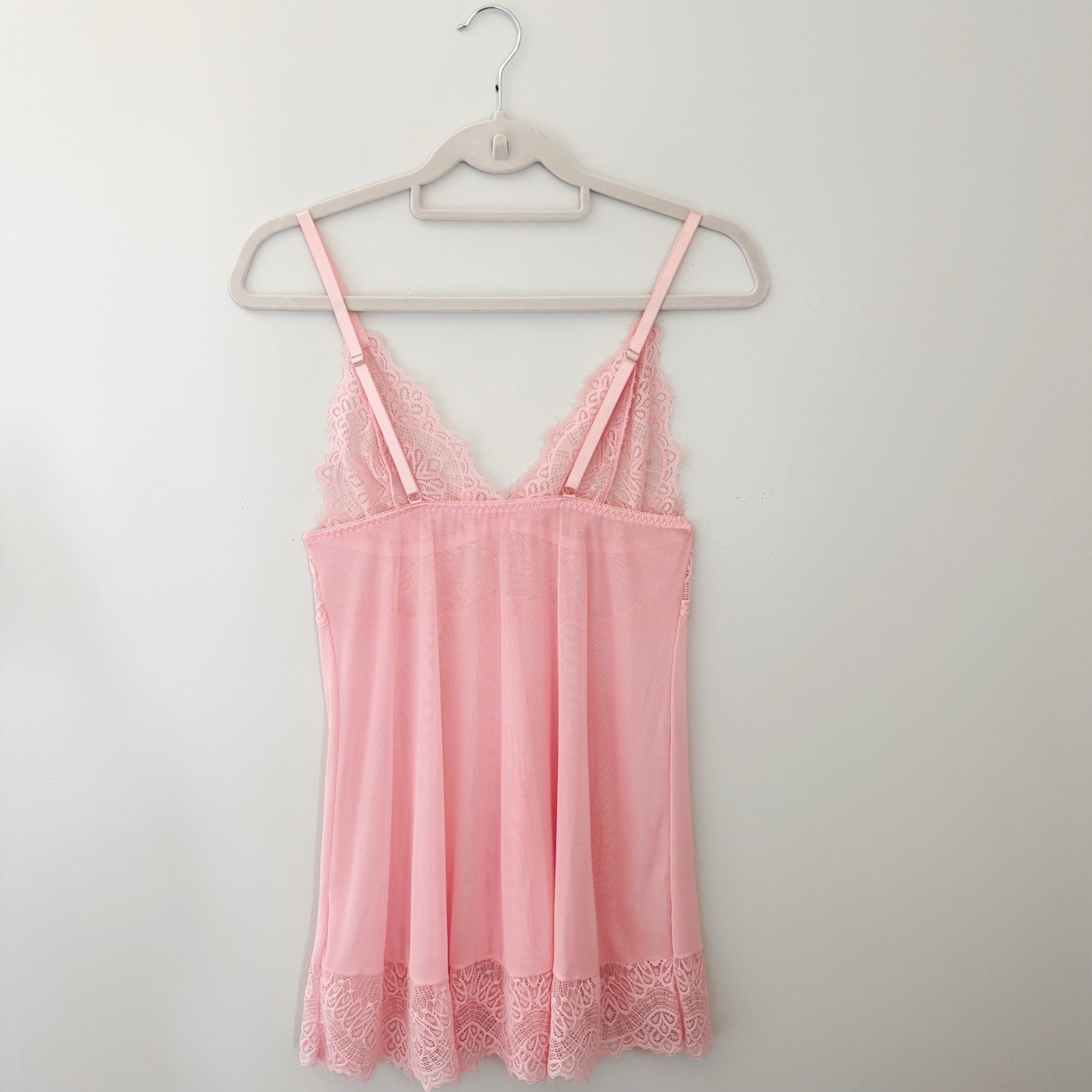 Vintage y2 kPink Lace Full Slip with Bow Accent