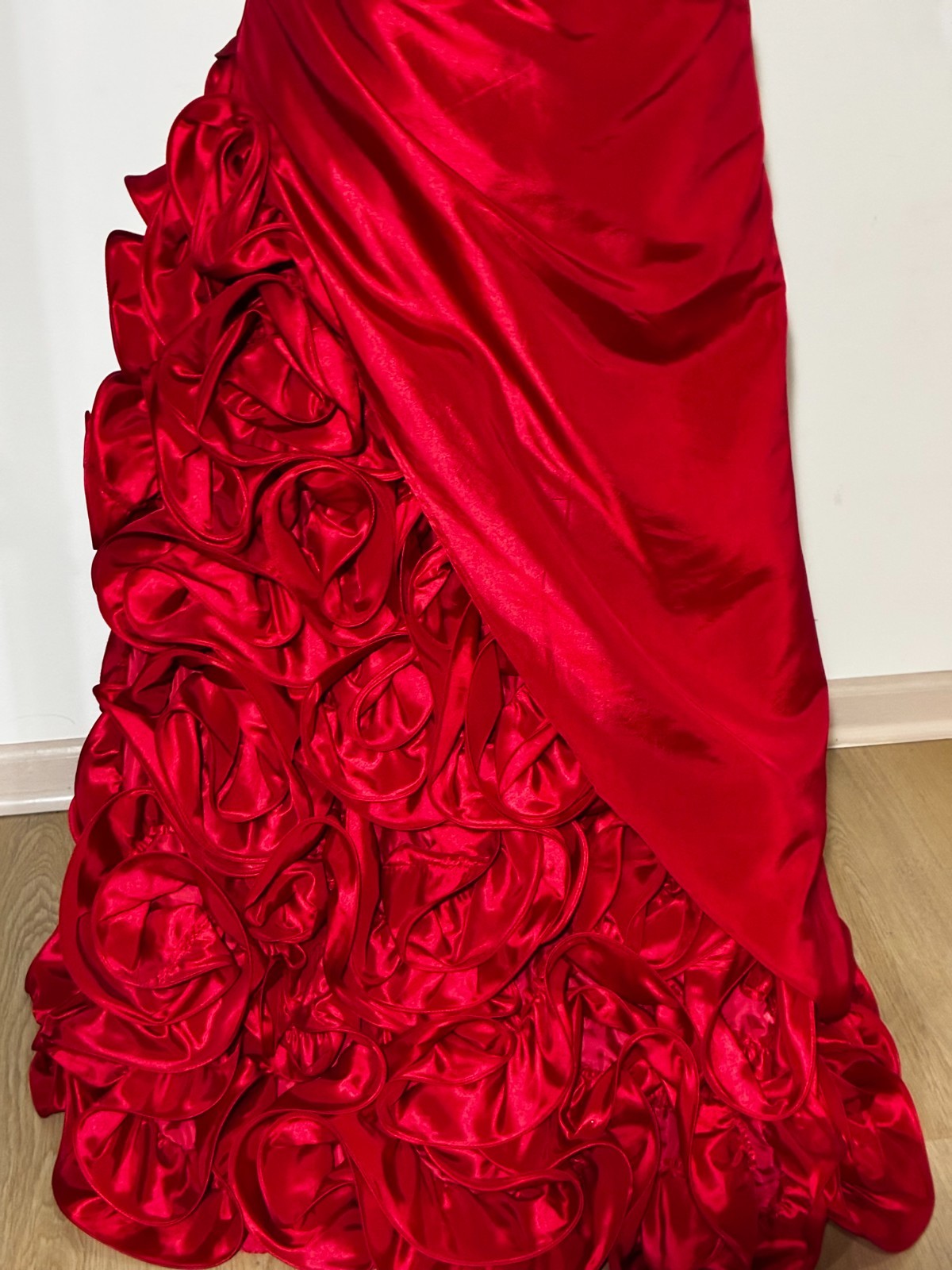 Preown-Jump Apparel Classic Decadence S’Heart Bodice Prom Gown(Red) – Sz 9/10