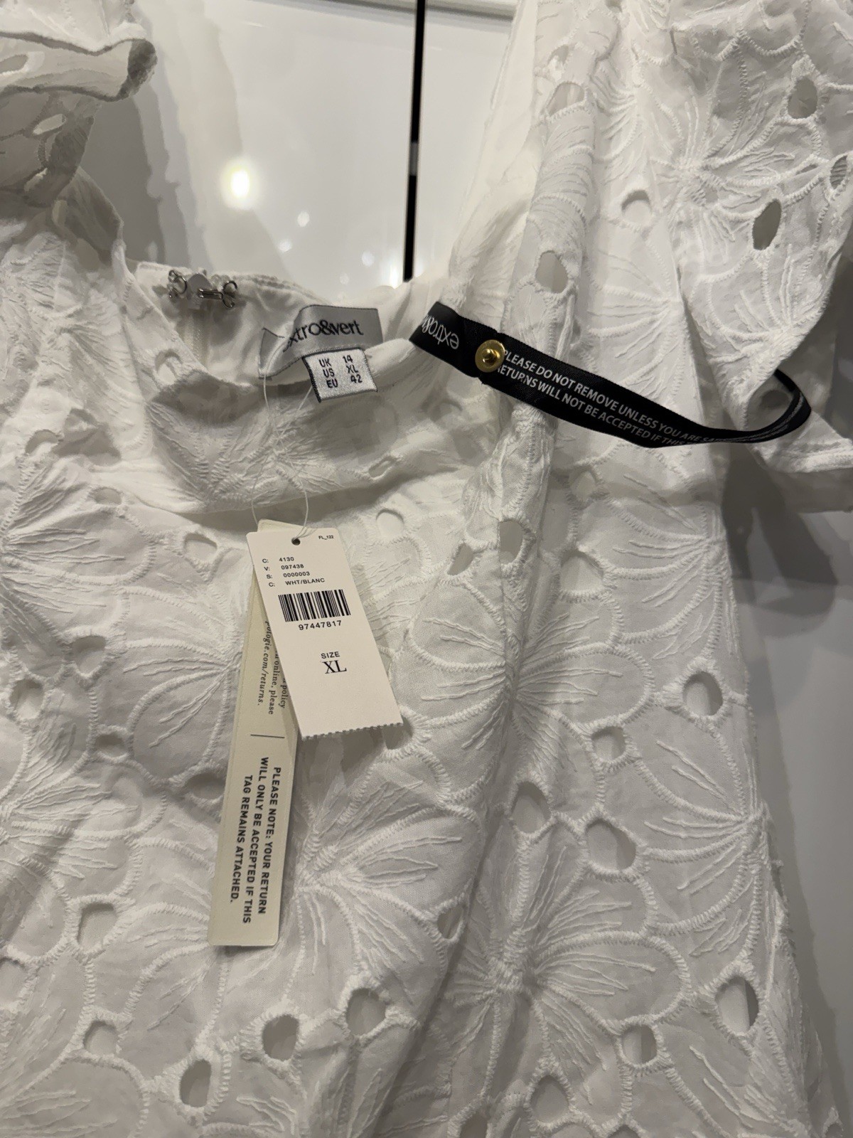 NWT Size XL – Extro&Vert Ada Flutter-Sleeve Broderie Midi Dress (NWT US$ 123)
