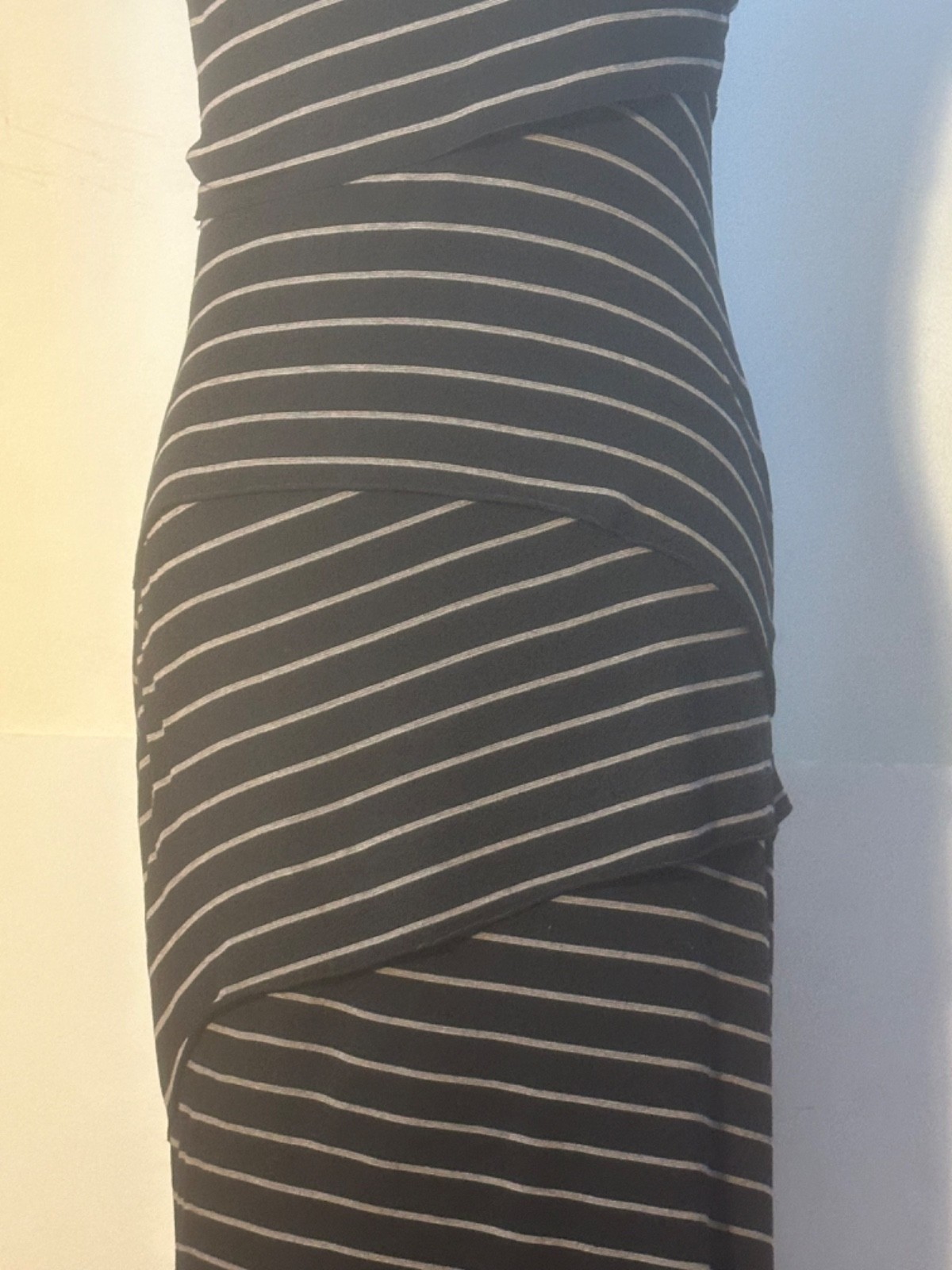 Comfy Bailey 44 Black & Tan Striped Bodycon Cocktail Dress – Rayon – USA – S/4-6