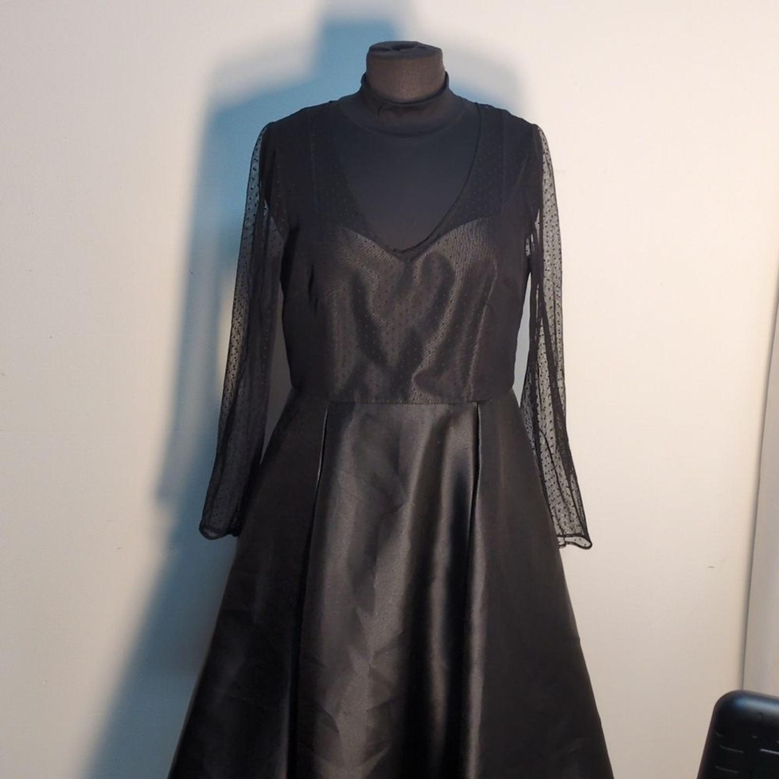 Adrianna Papell Black Textured Swiss Dot Tafetta Midi Dress, Size 14 UNDERSIZED