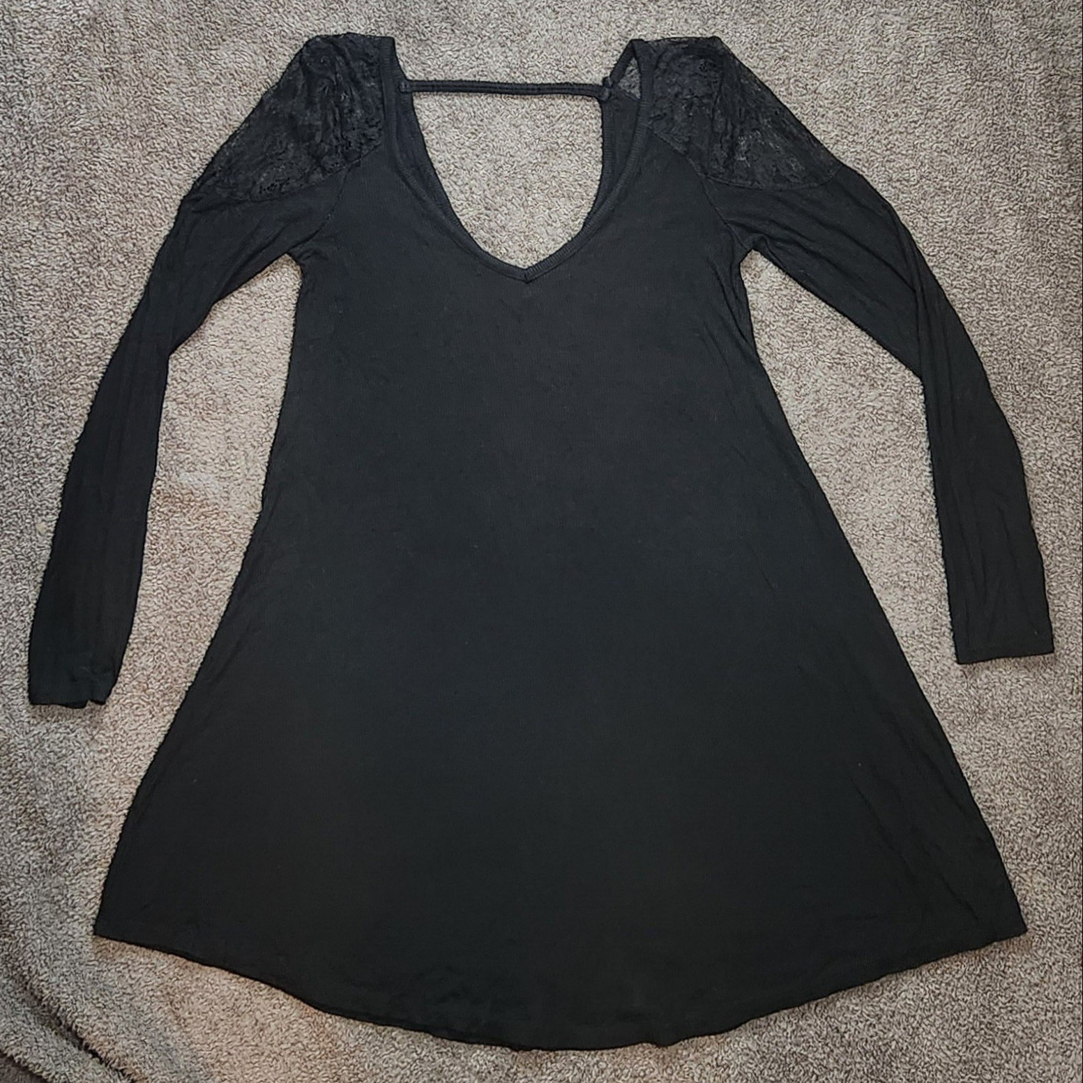 Black American Eagle Outfitters Long Sleeve Dress Lace Shoulders V-Neck Viscose