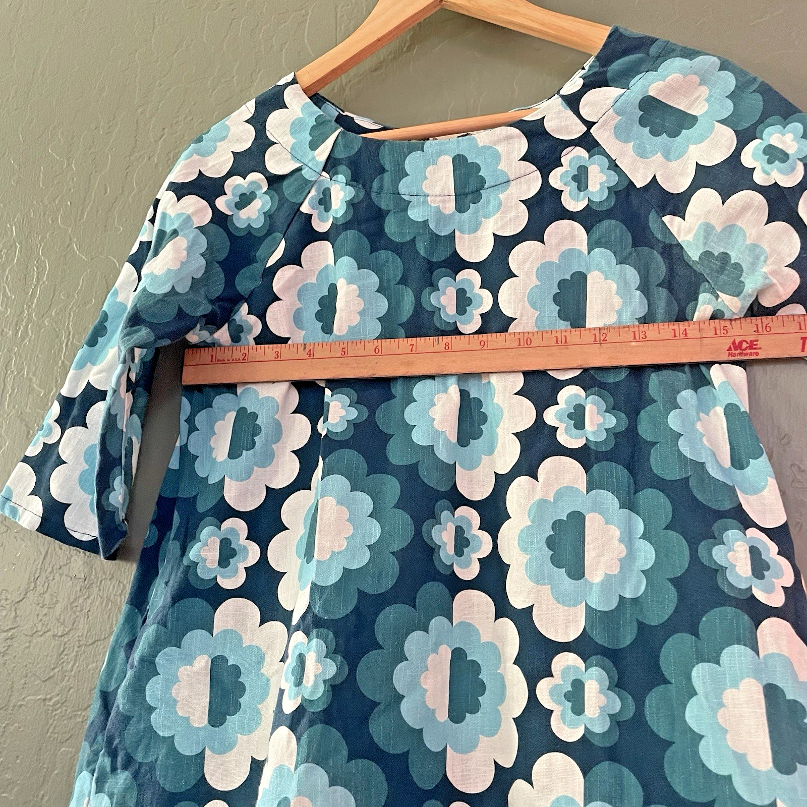 Lesley Evers Blue Zinnia Flowers Retro Floral Print Sleeved Dress with Pockets