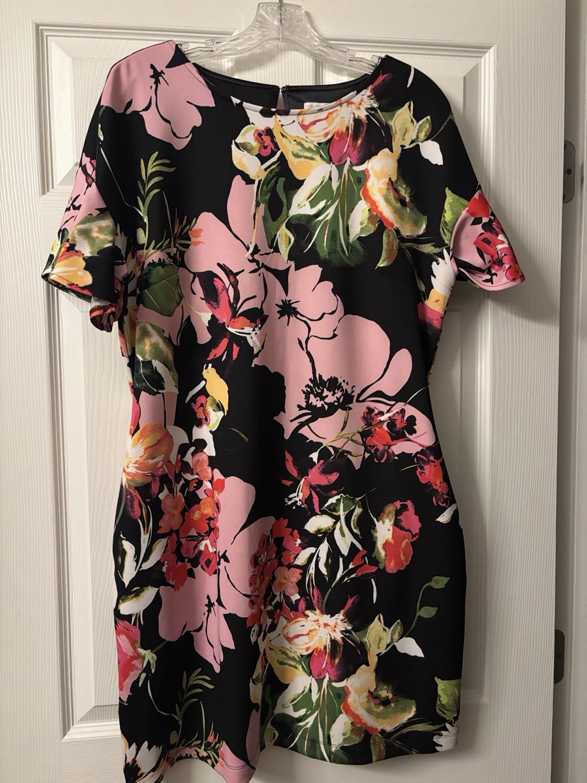 New York & Company Women’s L Black/Pink Floral Round Neck Bell Sleeve Shift