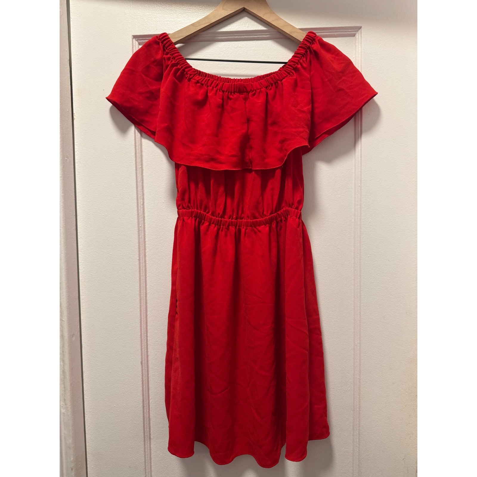 Wilfred Aritzia Red Off The Shoulder Ruffle Mini Dress Small CRL4-80082-28