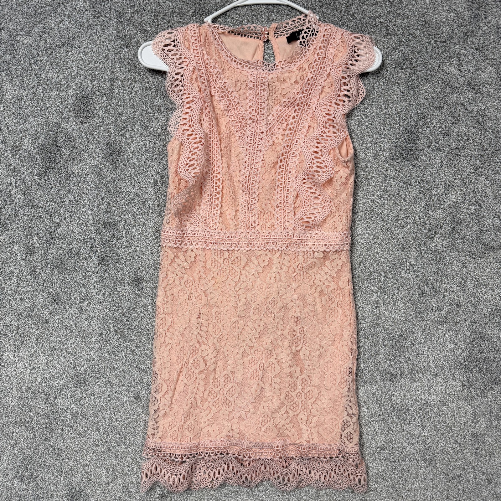 Lulus Dress XS Peach Lace Romantic Feminine Wedding Guest Cocktail Bridal Shower