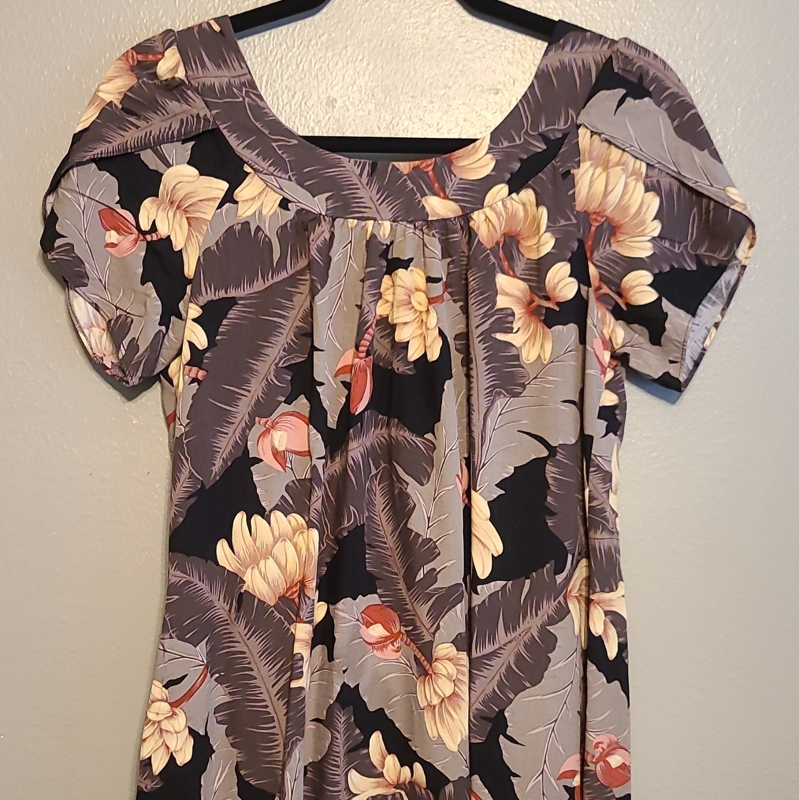Vintage Royal Creations Knee Length Muumuu Size Small