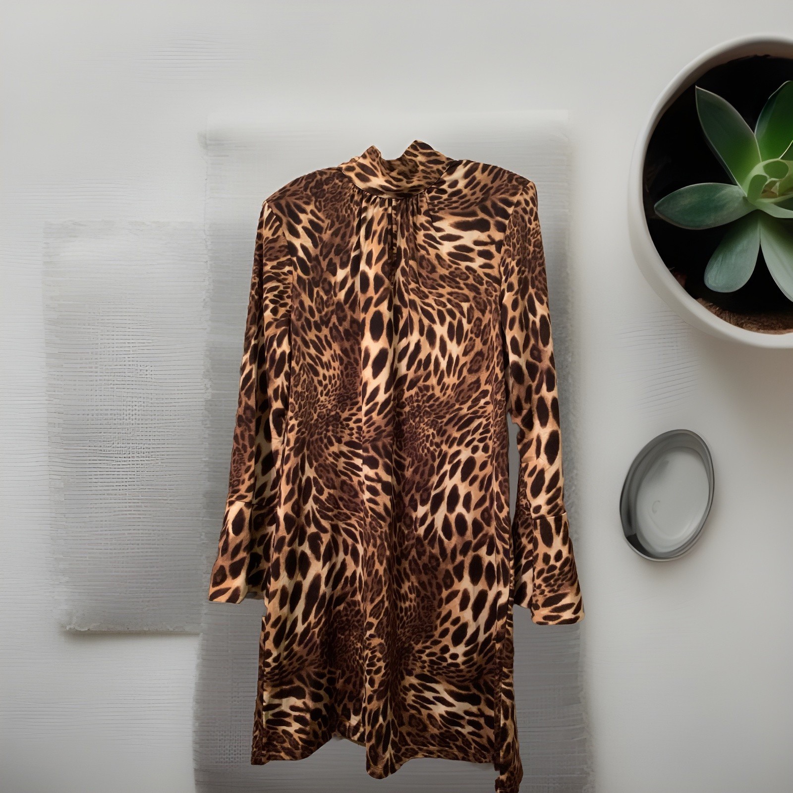 💥I.N.C Leopard Print Dress Two Buttons Behind Neck Bell Sleeves.