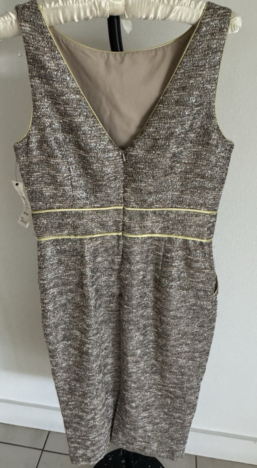 NWT Badgley Mischka Metallic Tweed Sheath Dress Size 8 Gold Silver Cocktail Midi