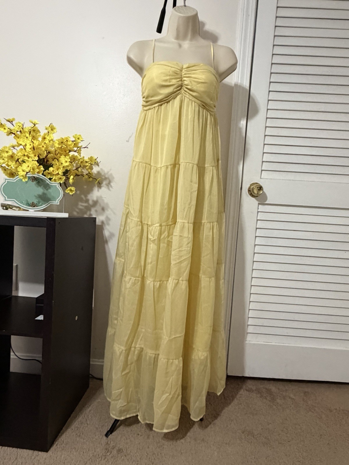 Women’s Yellow Solid Sweetheart Strappy Ruched Tiered Maxi Dress Long S
