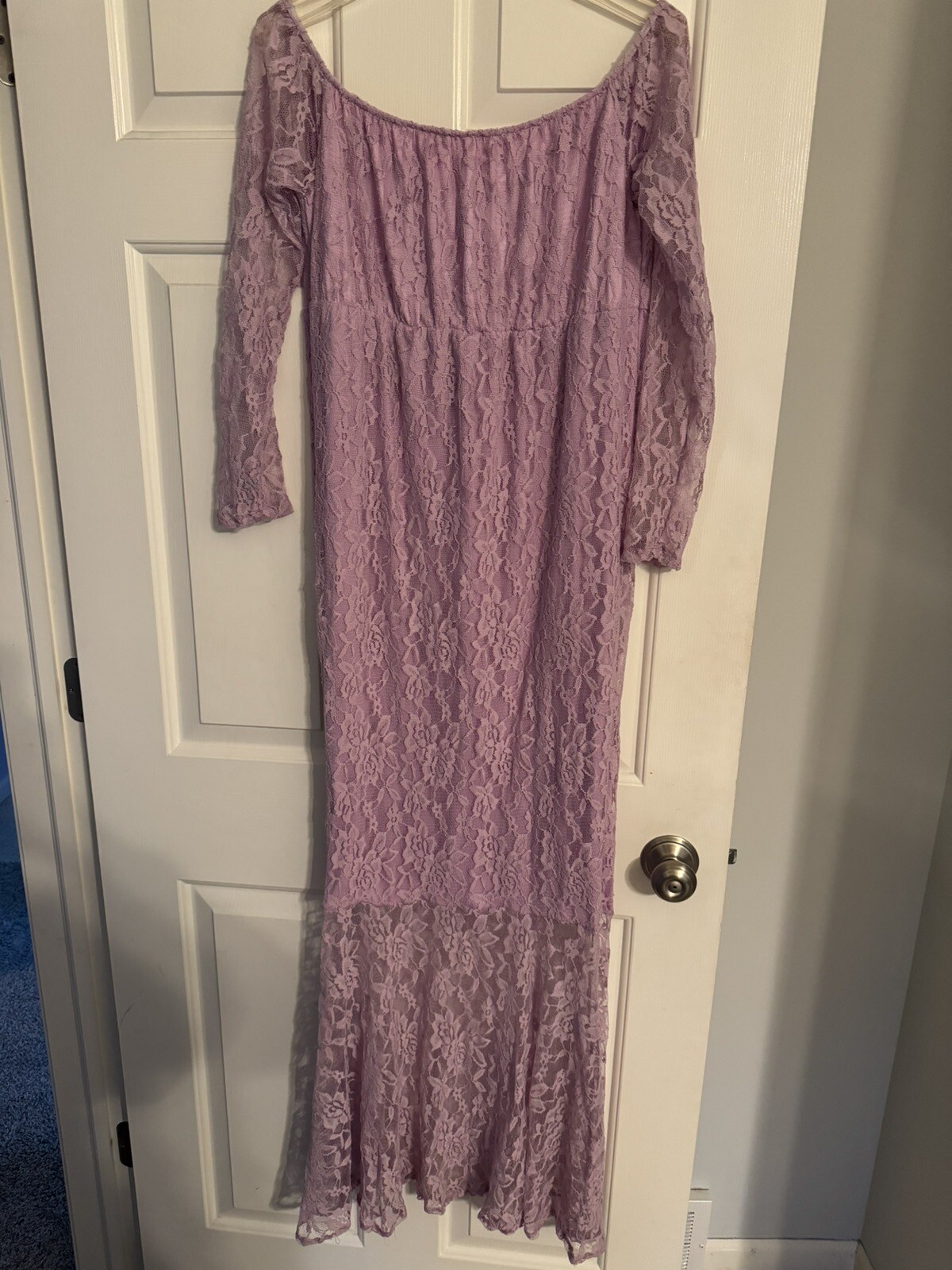 Long Purple Lace Maternity Photo Shoot Dress Size L – NWOT