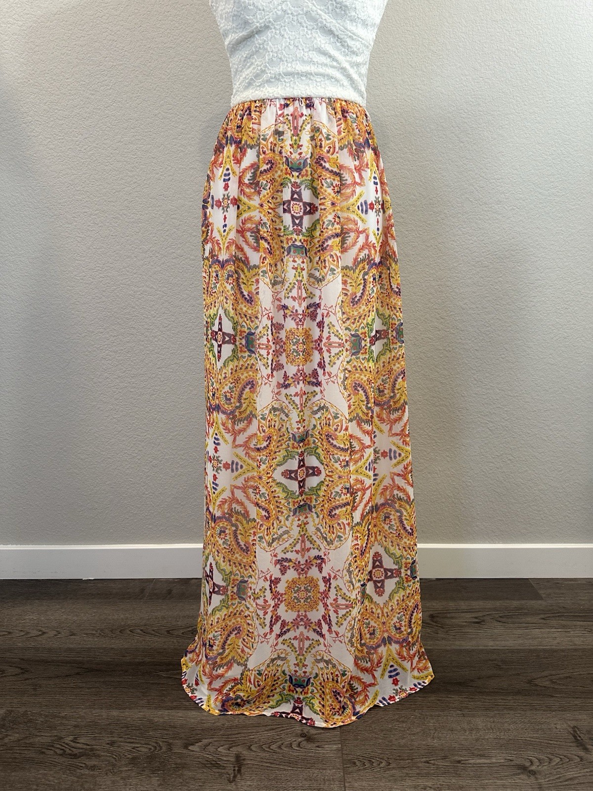 Lily Rose White Lace Bodice Paisley Elegant Women’s Maxi Dress – Size S