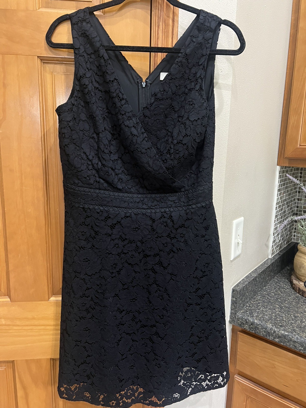 LOFT Women Sleeveless LACE Cross Over V-Neck-DRESS BLACK New Sz 8