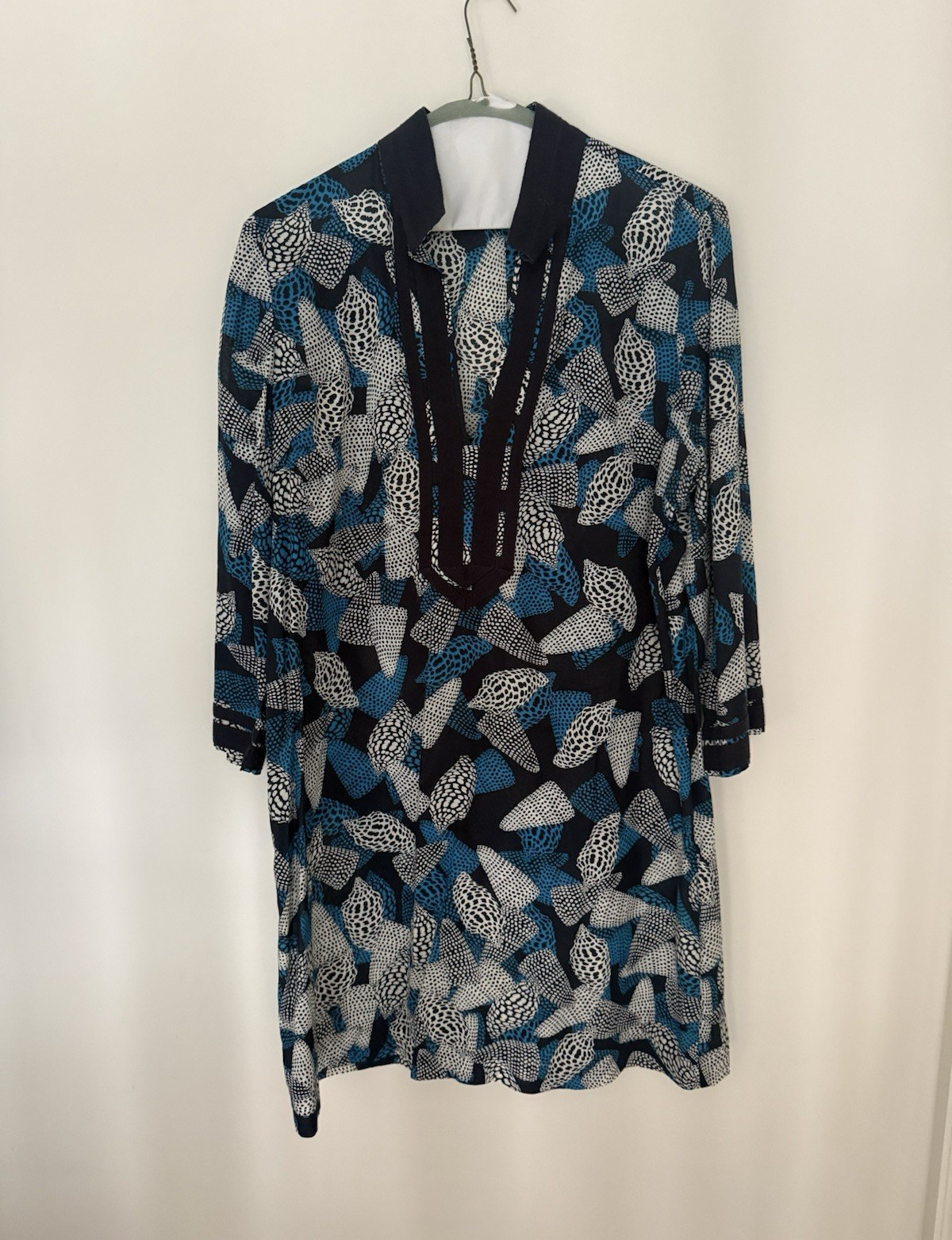 Tory Burch Blue/Black/White Abstract Shirt Dress V-Neck 3/4 Sleeve, 14