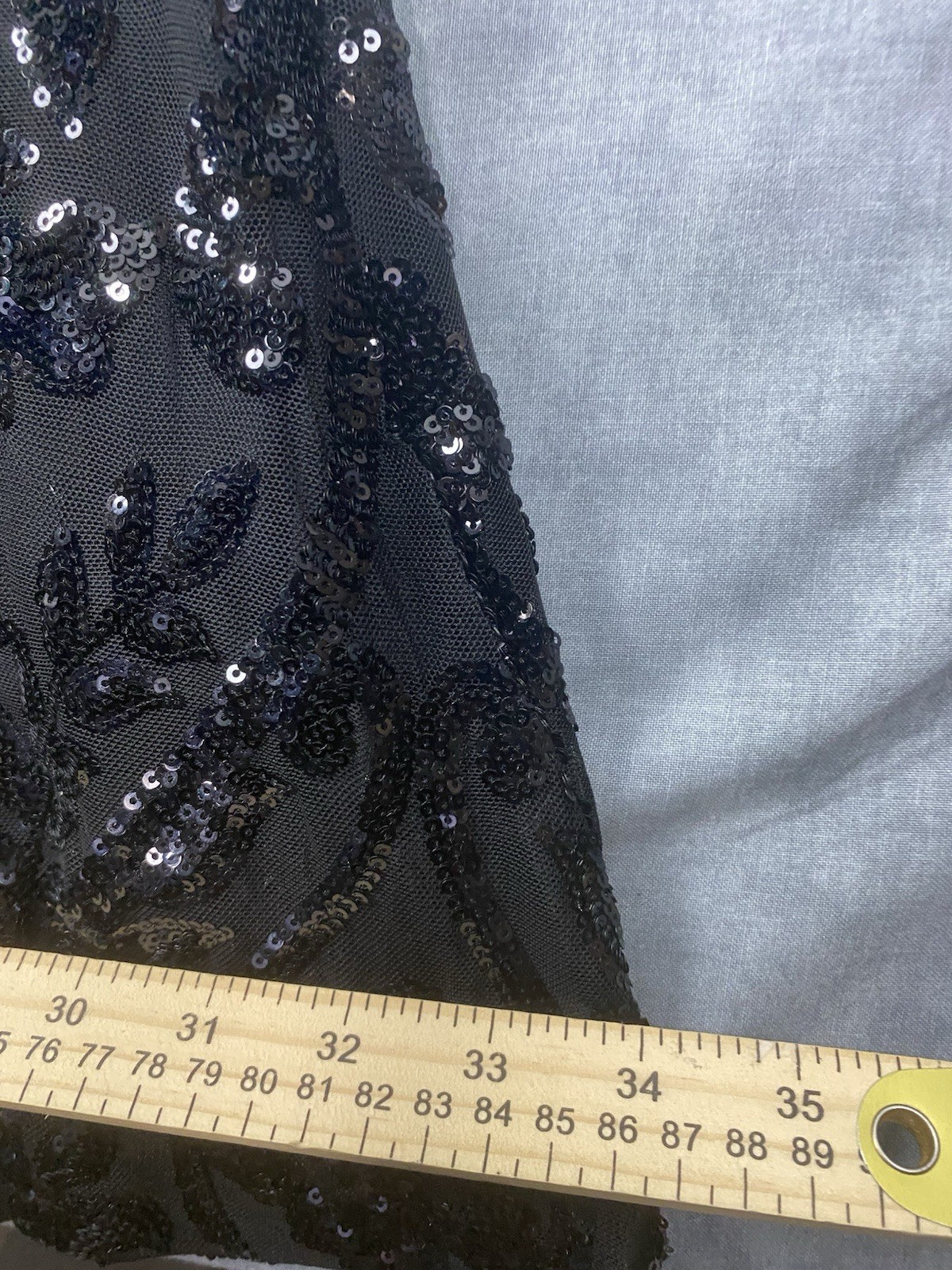 Windsor Black Sequin Halter Mermaid Formal Gown Dress Open Back Slit Size Large